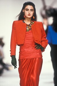 Yves Saint Laurent SS 1990 271.jpg