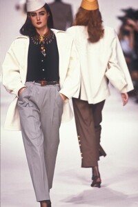 Yves Saint Laurent SS 1991 004.jpg