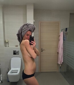 bar refaeli 2016 was like 1...jpg