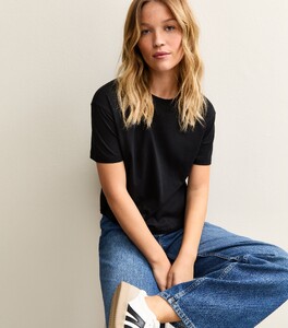black-cotton-boxy-fit-t-shirt.jpg