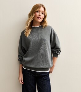 dark-grey-washed-sweatshirt.jpg
