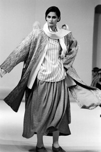 duv-Cerruti 1881 (Nino Cerruti) Spring 1989 - Ph.Victor Virgile (1).jpg