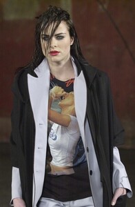 liz peace lv0032--.jpg