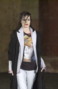 liz peace lv0032-.jpg