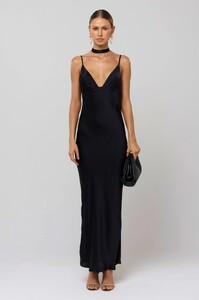 madeline-dress-in-black-2448790.jpg
