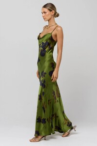 margot-dress-in-evergreen-2797964.jpg