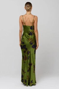 margot-dress-in-evergreen-5040518.jpg