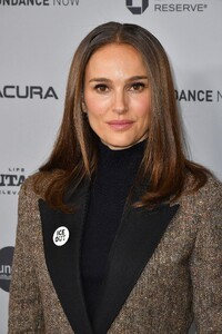 natalie-portman-at-the-gallerist-premiere-sundance-film-festival-2026-2.jpg