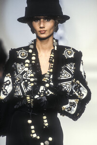 nina hersen lf9443--.jpg