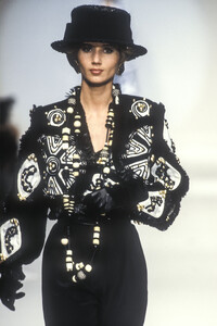 nina hersen lf9443-.jpg