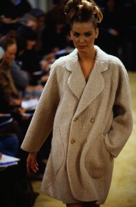 prada-fw-92-18.jpg