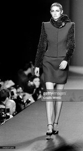 salmon f97carolinaHerrera-02.jpg