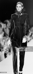 salmon f97carolinaHerrera-04.jpg