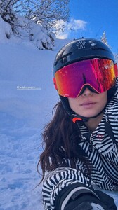 [2026.01.30] sofiaresing's2026-1-30-13.21.455 story.jpg