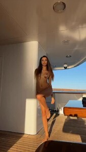 [2026.02.03] lizkovalenkoo_DUS7pVdD.jpg