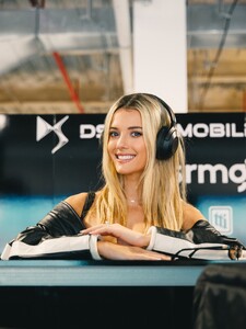 [2026.02.04] lindsaymariebrewer_628232577_18555728026023234_966117674955495753_n.jpg