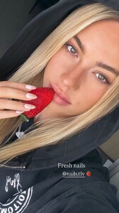 [2026.02.05] ellaayalon's2026-2-5-22.0.195 story.jpg