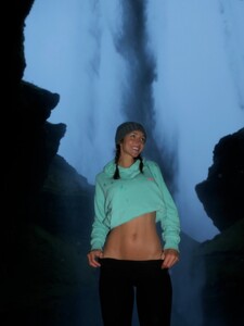 [2026.02.09] rachelc00k_627460154_18558070933029714_1591989923567246129_n.jpg