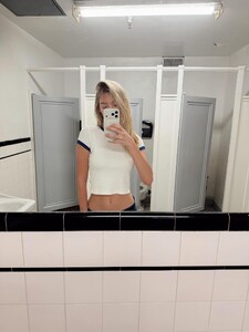 [2026.02.02] elizabethcturner_626541221_18554138062052750_3204143558963265854_n.jpg