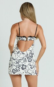 EVenz - Showpo - Helen_Mini_Dress_-_Strappy_Balconette_Tie_Front_Dress_in_Renaissance_Floral_Print_009.jpg