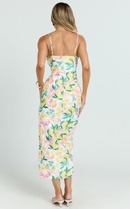 EVenz - Showpo - Janice_Midi_Dress_-_Knot_Detail_Front_Split_Dress_in_Le_Citron_006(1).jpg