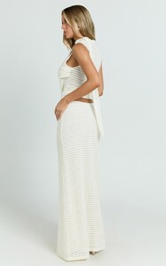 EVenz - Showpo - Lioness_-_In_Your_Dreams_Maxi_Skirt_in_Beige_007.jpg