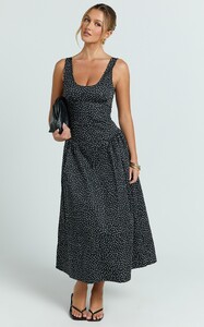 EVenz - Showpo - Lioness_-_Luna_Rosa_Maxi_Dress_in_Noir_Polka_3.jpg