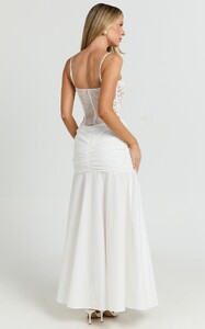 EVenz - Showpo - Solange_Midi_Skirt_-__Mid_Waisted_Thigh_High_Leg_Split_Skirt_in_White_10.jpg