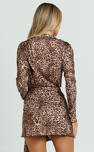 EVenz - Showpo - Tash_Mini_Dress_-_Leopard_Print_Long_Sleeve_Plunge_Wrap_Dress_in_Tonal_Leopard_9.jpg