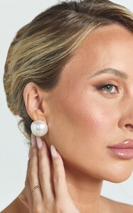 EVenz - Showpo - Tianna_Earrings_-_Stud_Earrings_in_Pearl_1.jpg