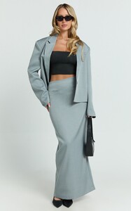 EVenz - Showpo - Willow_Blazer_-_Oversized_Boxy_Short_Blazer_in_Grey_1.jpg