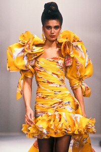 Emanuel Ungaro 1988 Haute Couture SS 78.jpg
