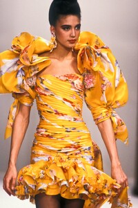 Emanuel Ungaro 1988 Haute Couture SS 79.jpg