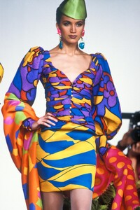 Emanuel Ungaro 1991 Haute Couture 51.jpg