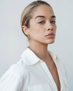 Jasmine Sanders 19.jpg