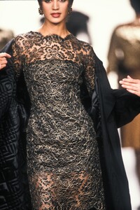 Jean Louis Scherrer 1990 FW 12.jpg
