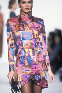 Jean Louis Scherrer 1991 FW 50.jpg