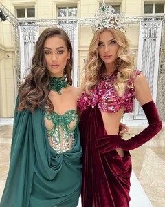 MarketaM - 308045426__2022-09-22_1440x1800.jpg