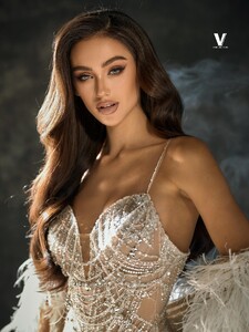 MarketaM - 558936338__2025-10-02_1440x1920.jpg