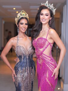 MarketaM - 561592350__2025-10-06_1440x1920.jpg