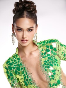 MarketaM - 562941130__2025-10-12_1440x1920.jpg