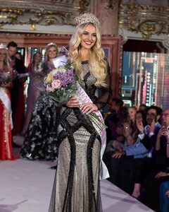 NKocendova - TopModel2019 - 2020-04-26_1440x1800_7.jpg