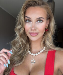 VRajek - IG - 2025-08-15_1320x1572_35.jpg