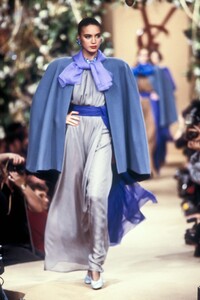 Yves Saint Laurent 1988 Haute Couture 88.jpg
