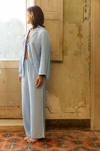 yse-vestiaire-pantalon-l-un-a-l-autre-bleu-pale.jpg